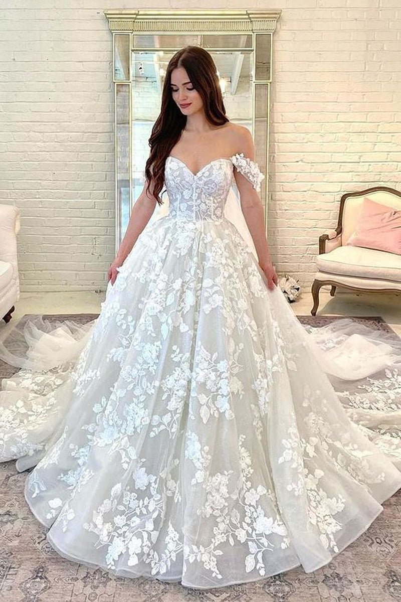 Gorgeous Ball Gown Sweetheart Lace Tulle Wedding Dresses – Wedding Dress by Kissprom | Available at KissProm