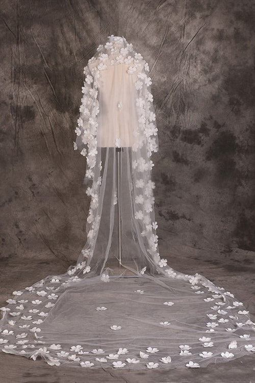 Cute Lace Flower Appliques One Tier Cut Edge Wedding Veil - KissProm