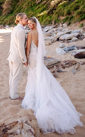 Beach Sexy Mermaid Lace Wedding Dress with Tull Court Train V-neck Open Back