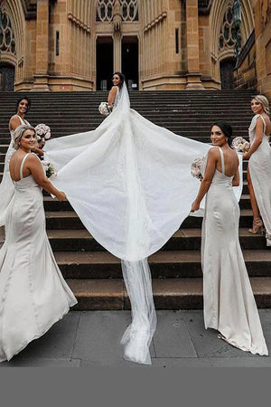 Kerli | Ivory Sheath Chiffon Ruched Long Bridesmaid Dress with Slit