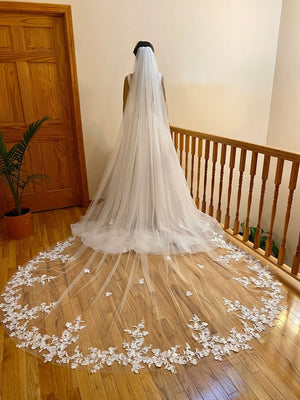 Vintage Floral Lace White Bridal Veil Wedding Veil With Comb - KissProm