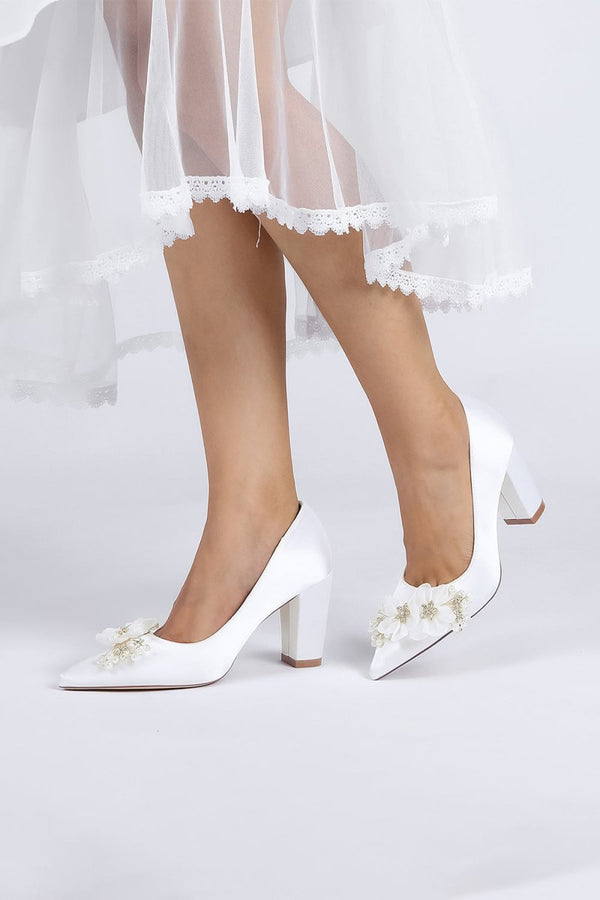 Pointed Toe White Rhinestone Chunky Heels with Flower - KissProm