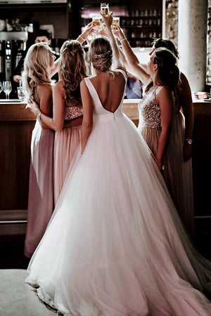 Sleeveless Deep V-back Ethereal Ballgown With Bow And Tulle Wedding Dress