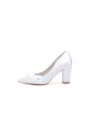 Sweet Pointed Toe Chunky Heels with Lace - KissProm